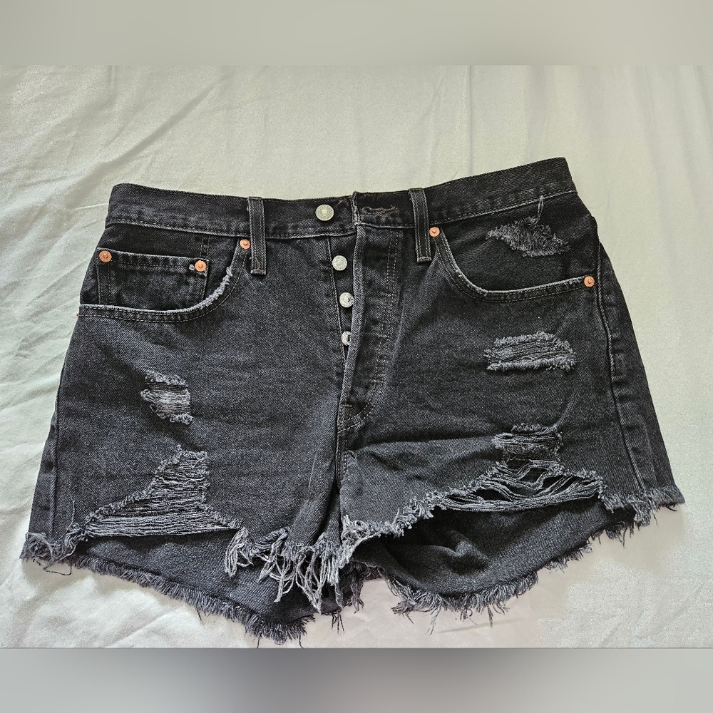 Women's Levi's Black 501 Original Shorts, Size 30